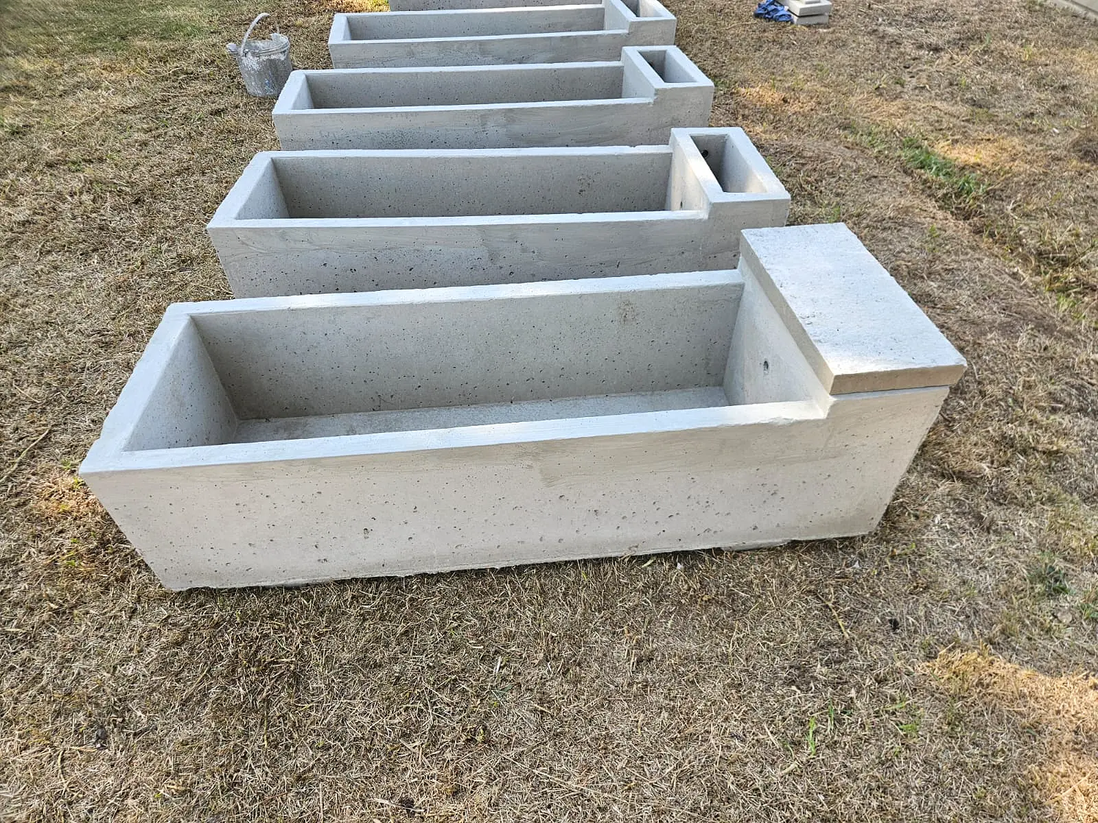150 litre concrete water trough