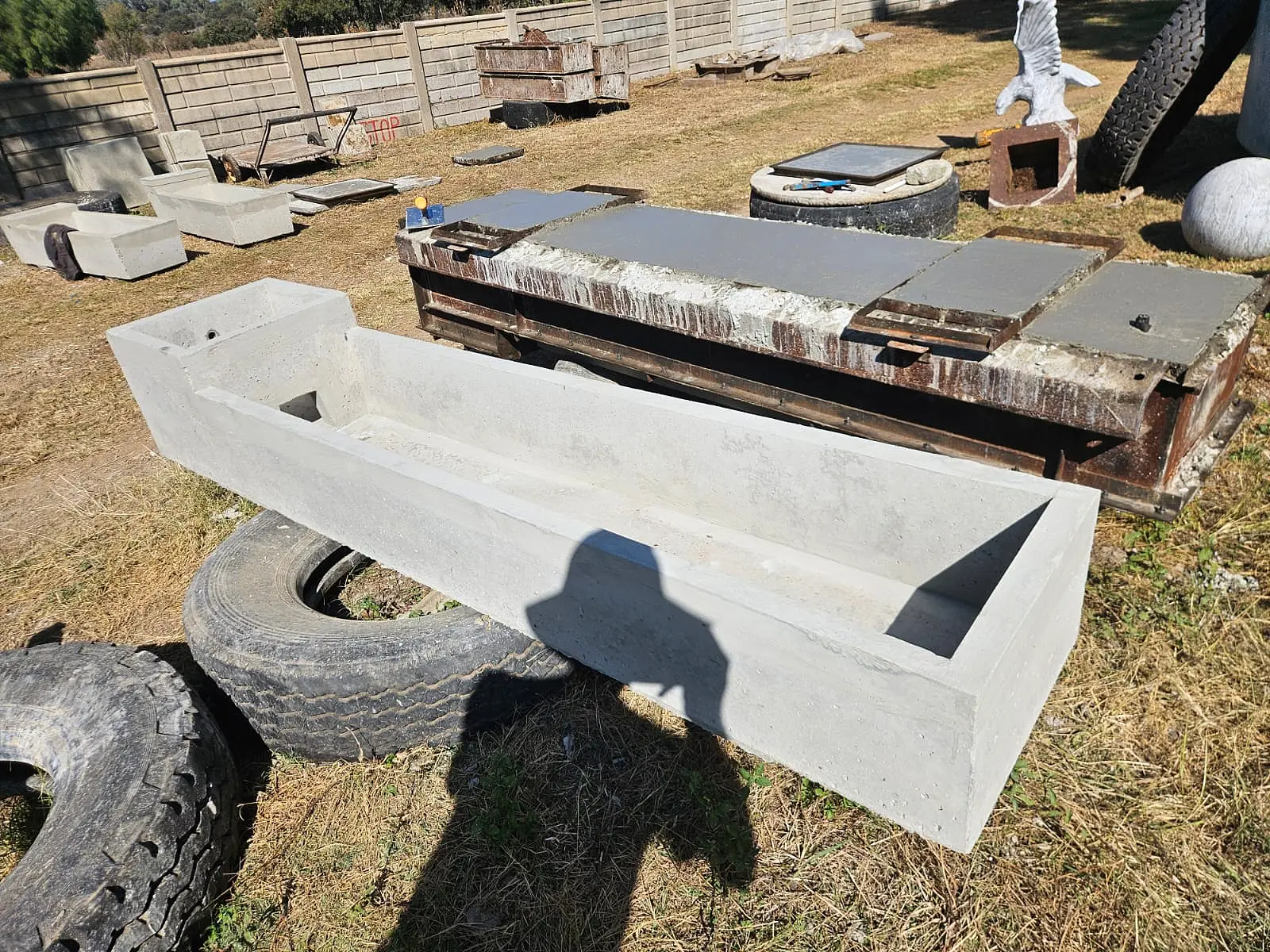 250 litre concrete water trough — additional view