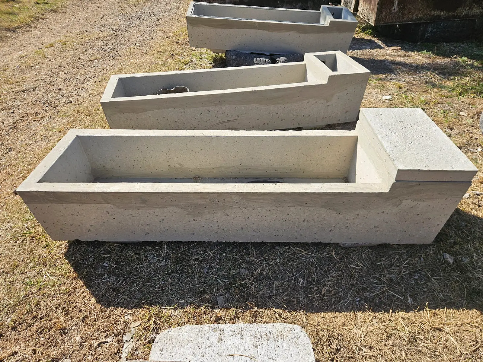 90 litre concrete water trough