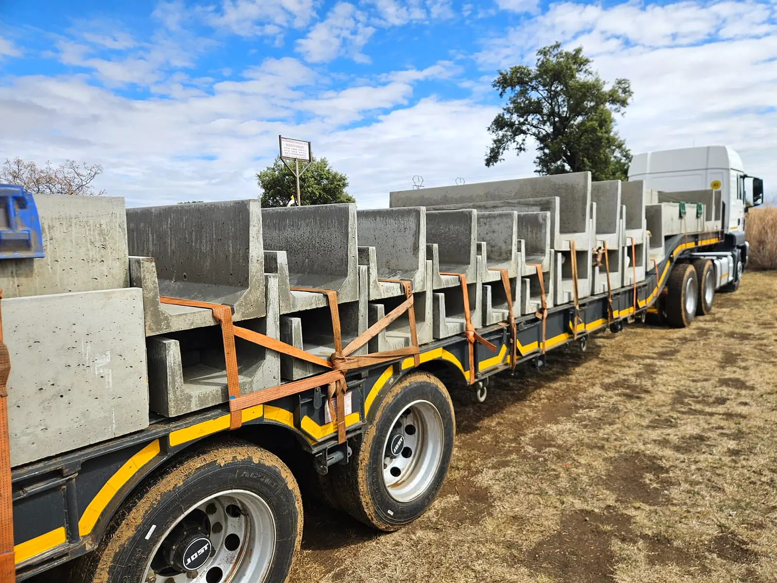 Sterkfontein Krippe concrete products loaded for transport